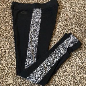 Nike ✔️ LEGGINGS w/ cheetah print ✨ONLY WORN ONCE✨